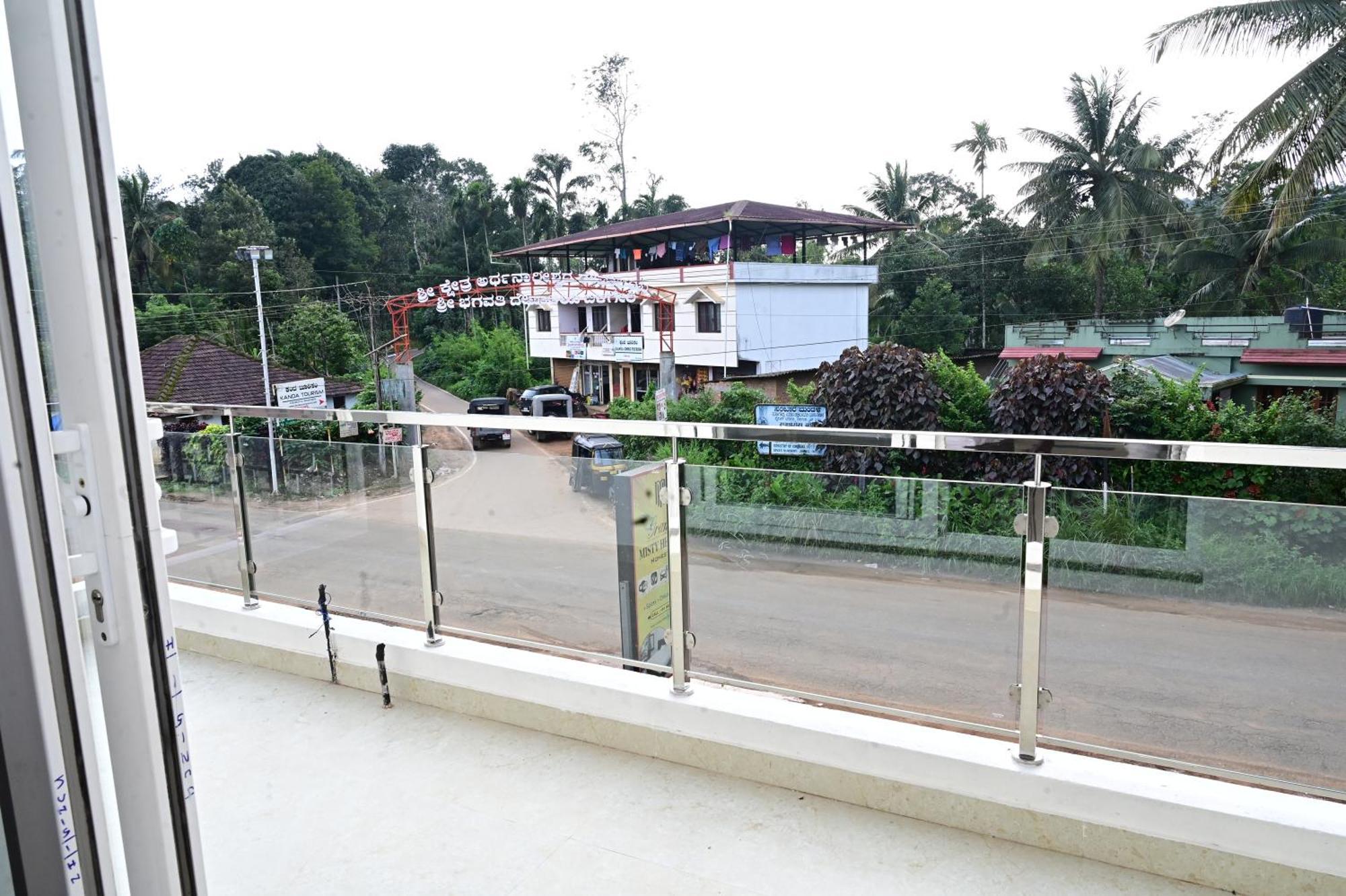 Grand Misty Heaven Villa Madikeri Eksteriør billede