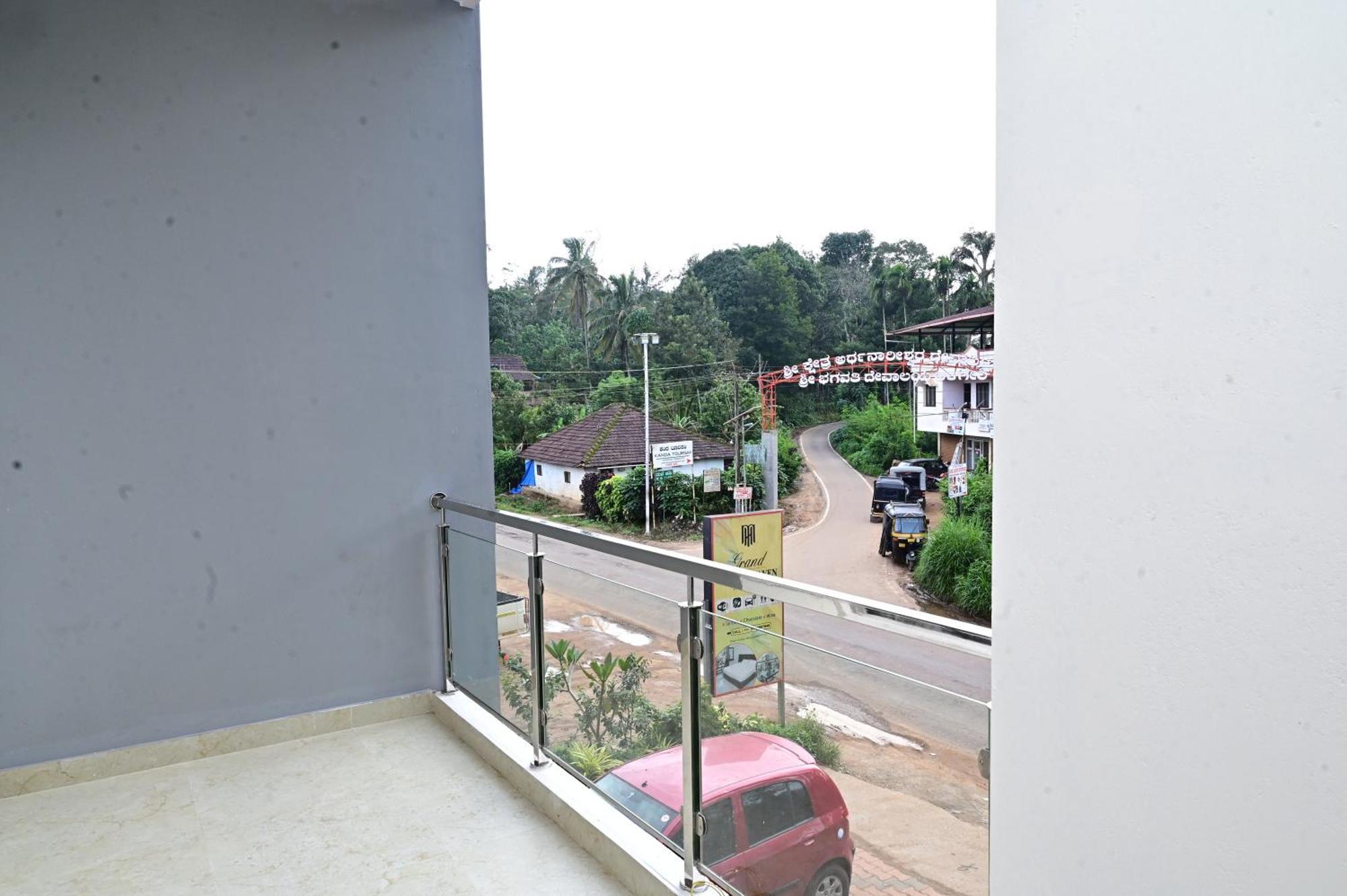 Grand Misty Heaven Villa Madikeri Eksteriør billede