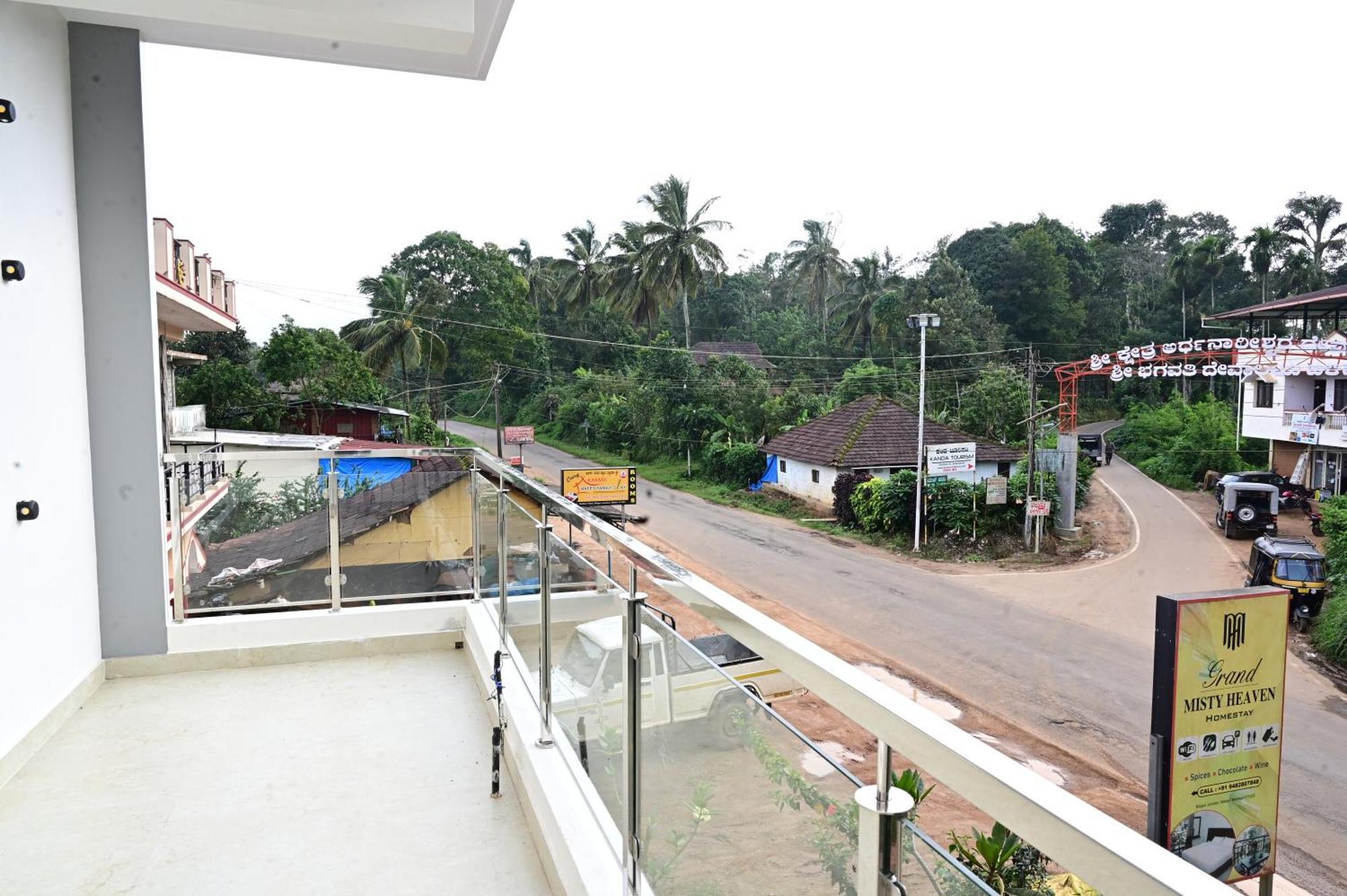Grand Misty Heaven Villa Madikeri Eksteriør billede